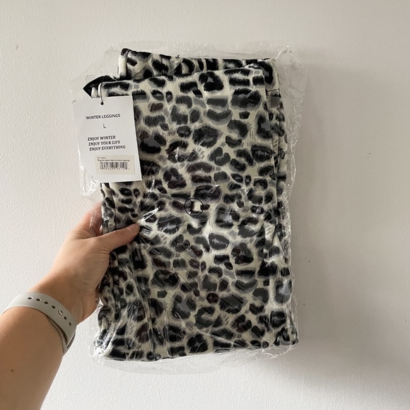Fleece Lined Animal Print Winter Leggings - Picture 2 of 5